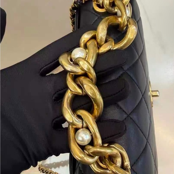 Chanel CC Quilted Lambskin Triple Pearl Chain Flap satchel medium size - Picture 5 of 12